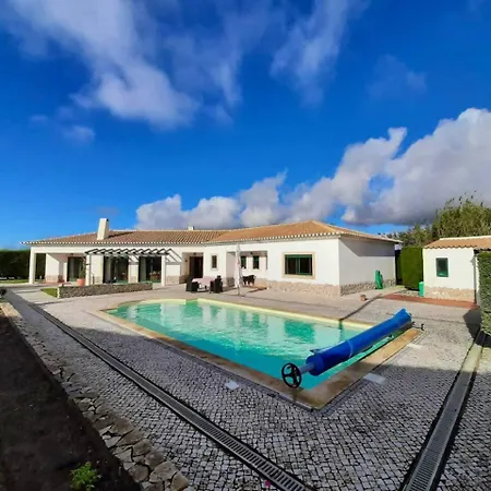 Mar & Surf • Piscina Privada Villa